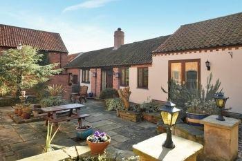 The Hayloft And Stables At Greystones Hotel Swinderby Exterior photo